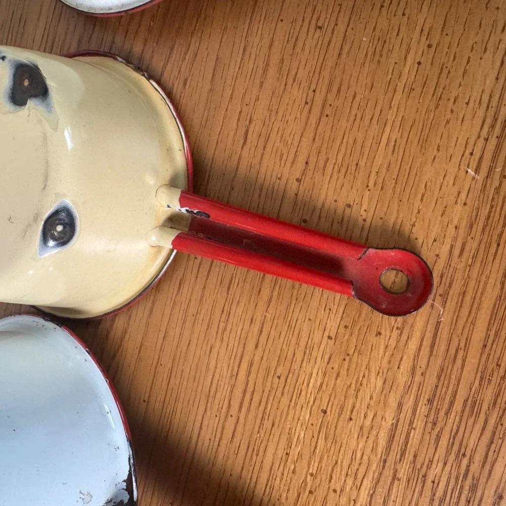 Vintage Enamelware Nesting Saucepan Set White with Red Trim 3‎ pc Rustic Decor